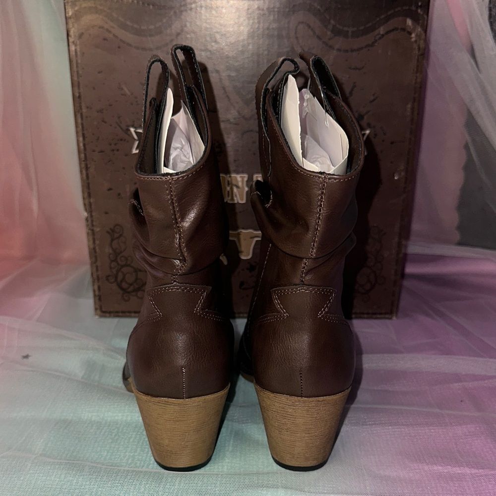 Canyon Trails Women's Brown Ankle Boots - Picture 5 of 9